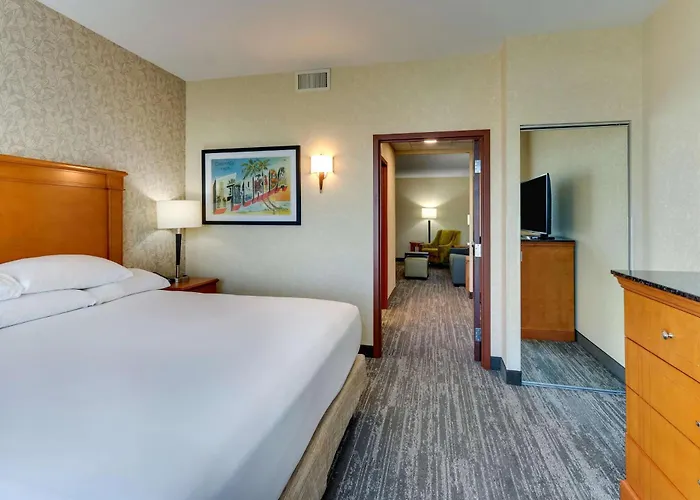 Drury Inn & Suites Orlando Near Universal Orlando Resort